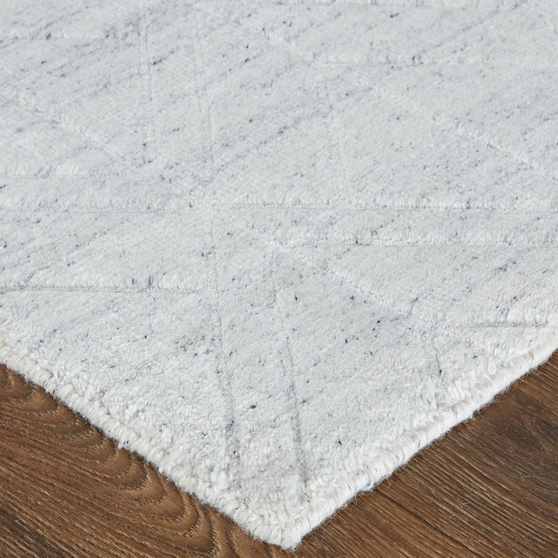 REDFORD 8847F IN WHITE-SILVER